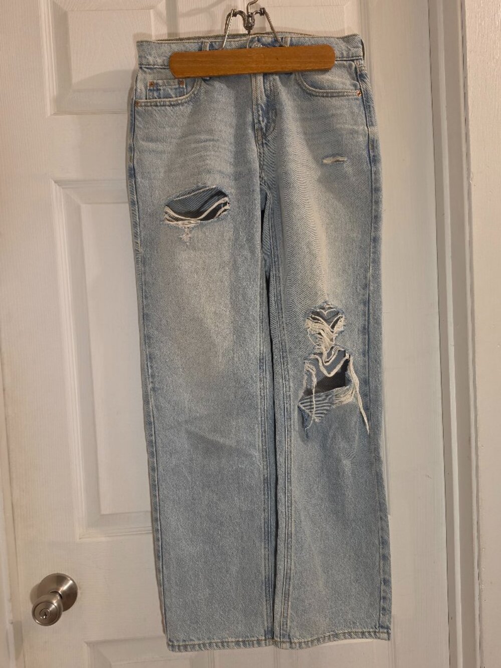 PacSun Jordyn Low Rise Straight Leg Ripped Jeans - Light Wash - Size 23